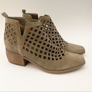Crown Vintage taupe leather laser cut booties 8.5